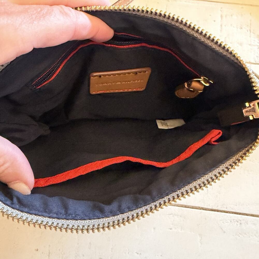 Tommy hilfinger Purse - Picture 7 of 11